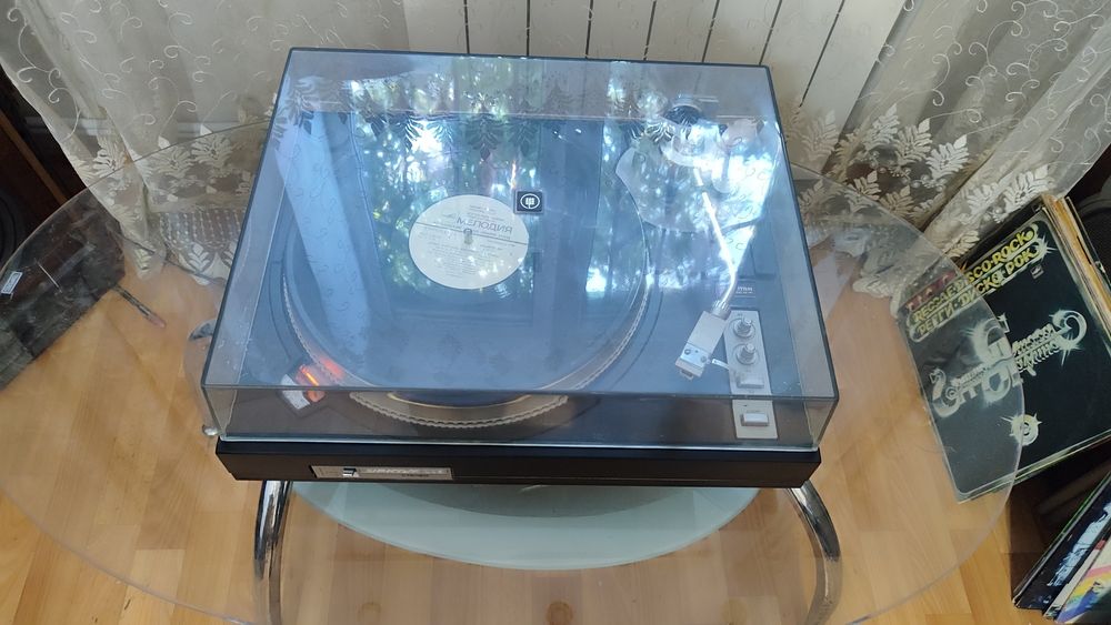 Продам виниловый проигрователь Арктур 006,