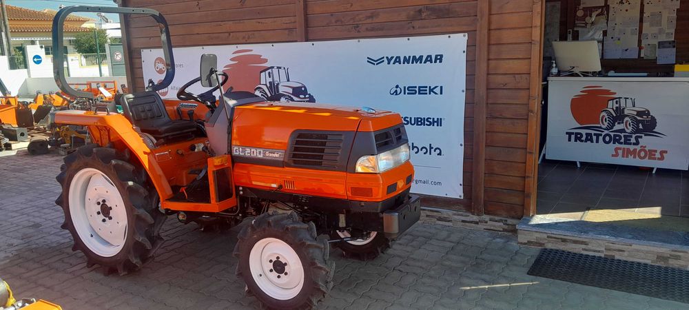 Kubota GL 200 4x4/ 3 cilindros  20 cavalos/ INVERSOR