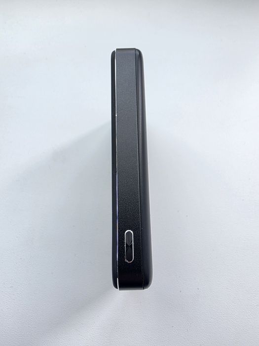 Павербанк Anker Wireless Power IQ