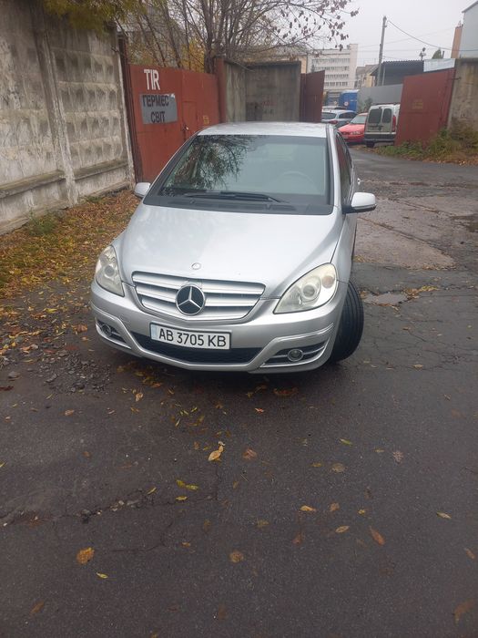 Mersedes-benc b200