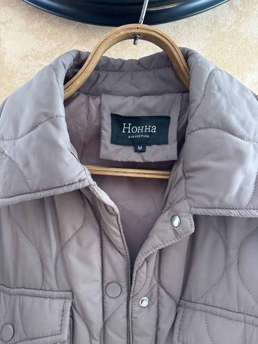 Легка весняна куртка