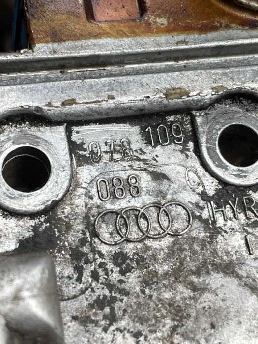 Napinacz łańcucha rozrządu Audi A6 C5 S4 passat B5 2.7  2.4 V6 2.8