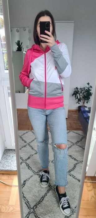 Kolorowa różowa śliska bluza z kapturem na zamek z kieszeniami Cropp