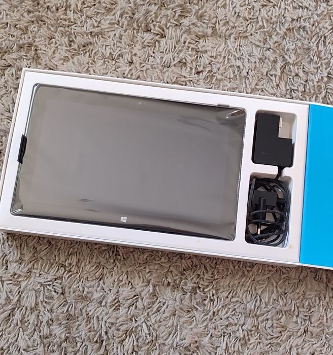 Microsoft Surface RT+ teclado tátil + adaptador vga .