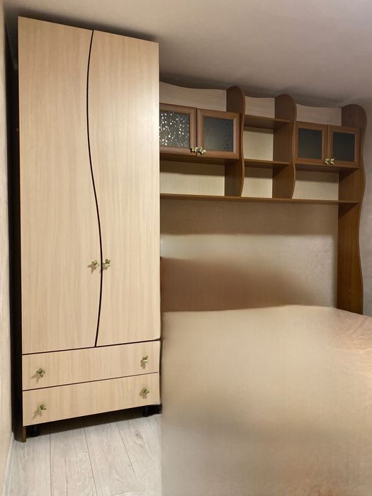 Продаю комплект мебели