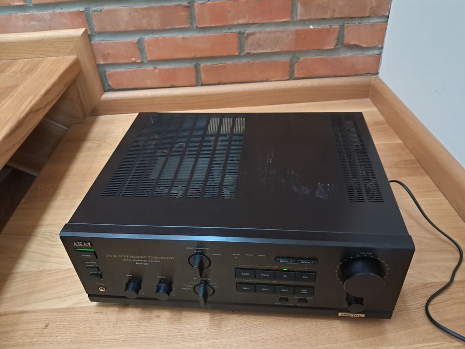 Wzmacniacz AKAI AM55