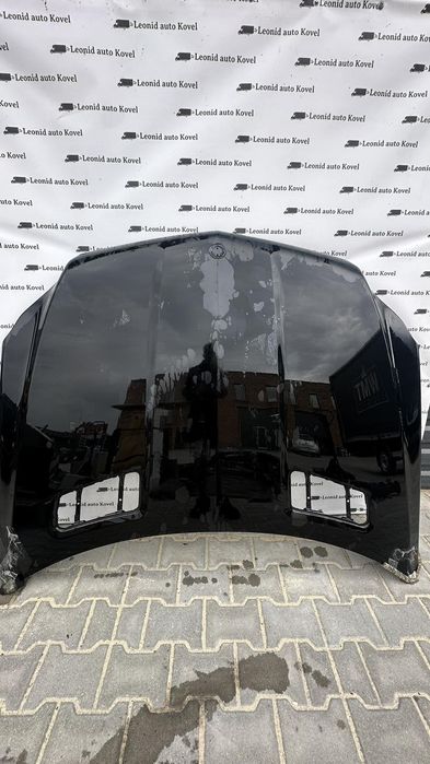 Капот на Mercedes-Benz GL 350