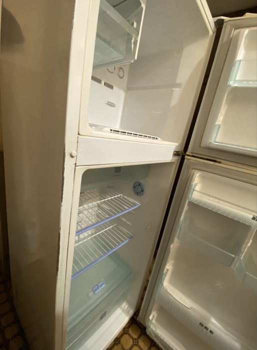 Холодильник Samsung