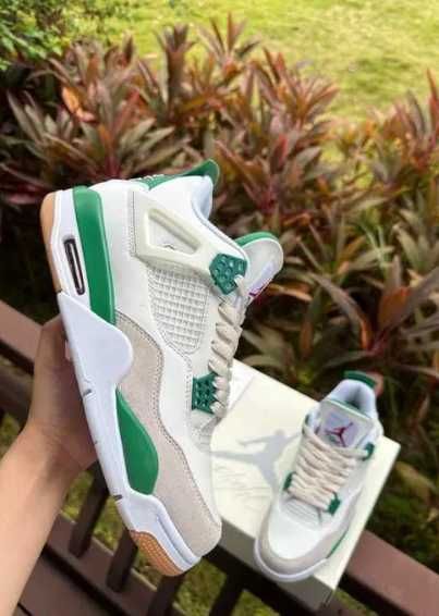 Jordan 4 Retro SB Pine Green R.41