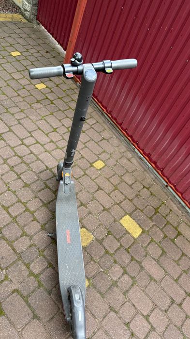 Продам електросамокат ( європеєць)  Ninebot by Segway