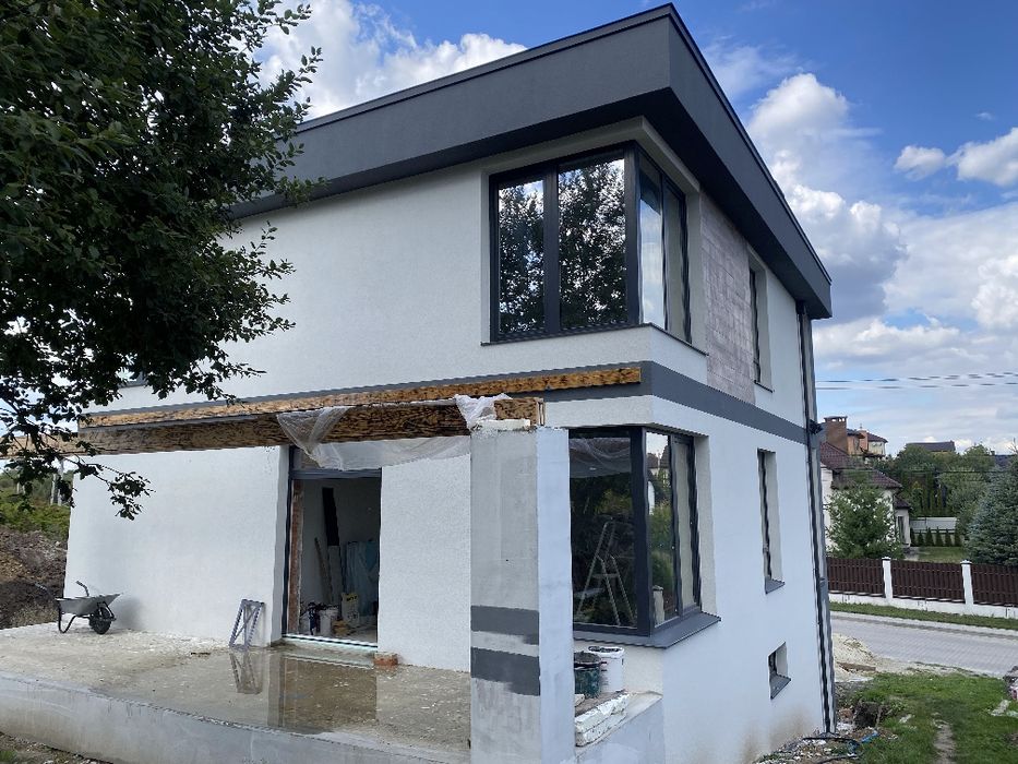 Продаж будинок 240 м2 с. Зубра