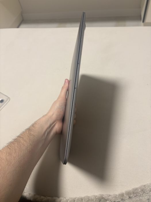 Macbool Air M1 (ідеальний стан)