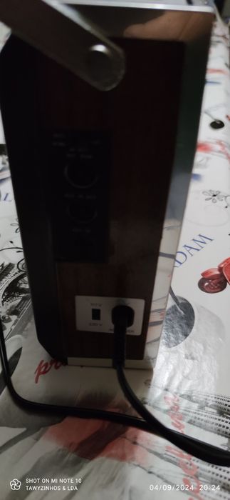 Radio cassete +relógio despertador vintage