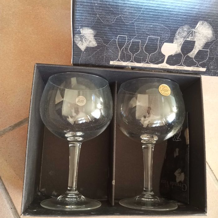 Colecção 22 copos de cristal D'Arques, nunca usados, em caixa