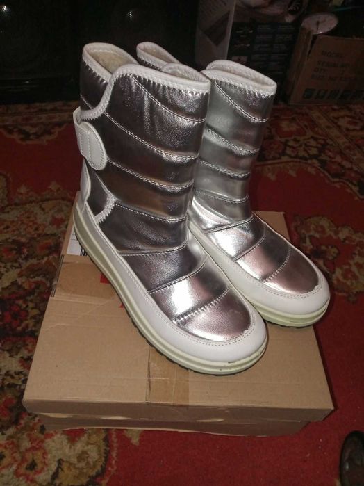 Дутики зима утепленные серебро новые