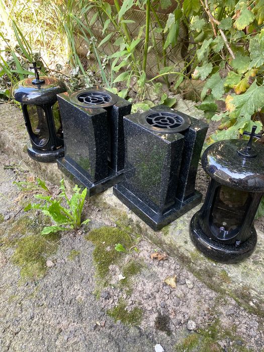 Znicze , Lampiony granitowe