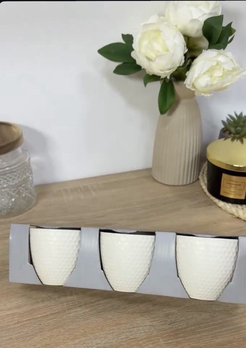 Красивий набір чашок