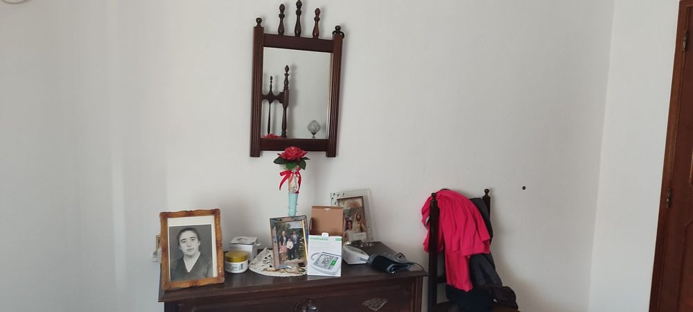 Vendo quarto de casal antigo