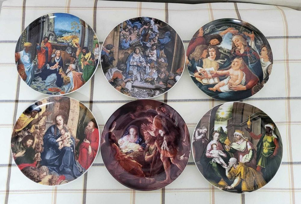 Vista Alegre Dinner Plates - Christmas Celebration Collection