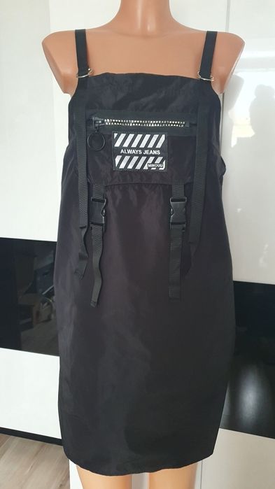 Czarna ogrodniczka minouu