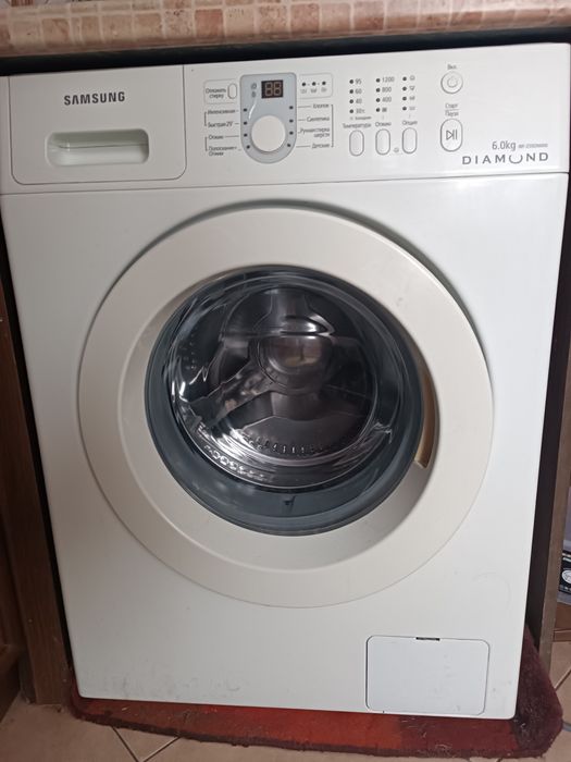 Пральна машинка Samsung WFE592NMW