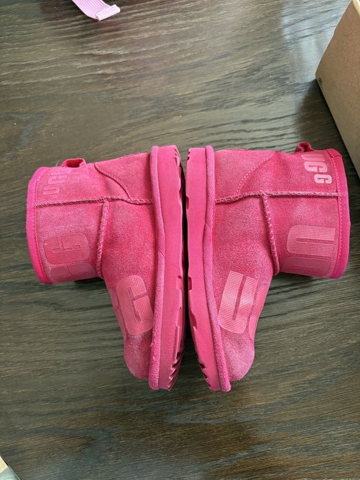 Ugg оригінал розмір 30