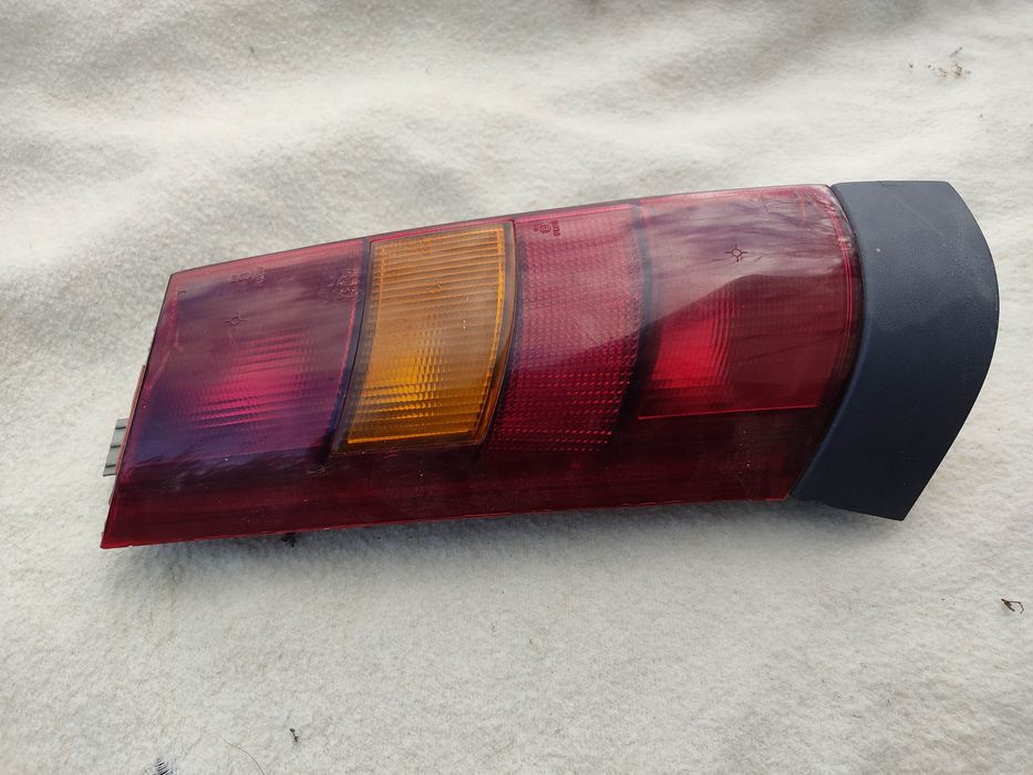 Farolim traseiro esquerdo super 5