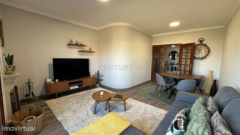 Apartamento T2 com garagem para 2 carros em Santa Joana — Santa Joana, Aveiro