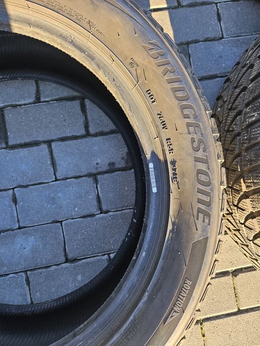 Opony 255/50 R20 Bridgestone zimowe