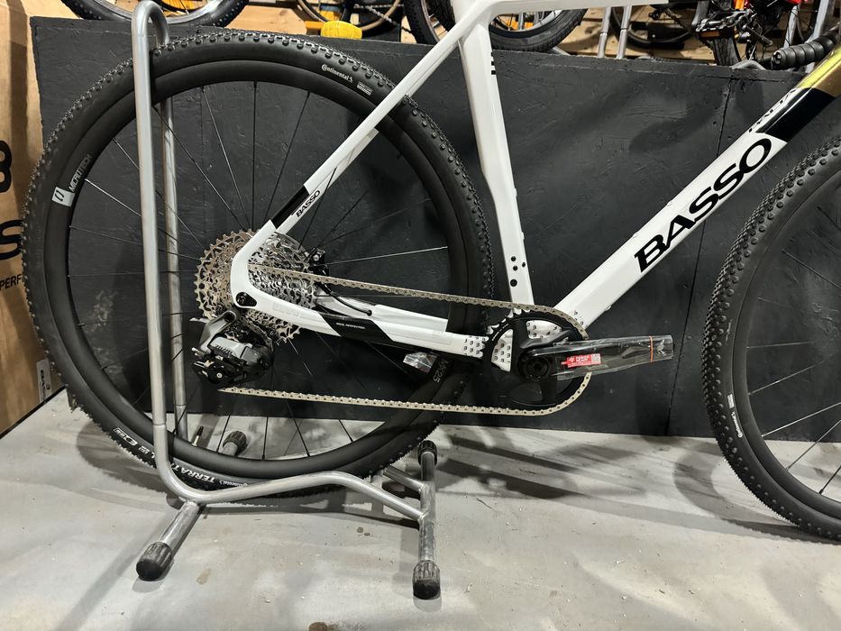 Niesamowity wloski gravel Basso Palta Carbon Rival 20 rat 0 %