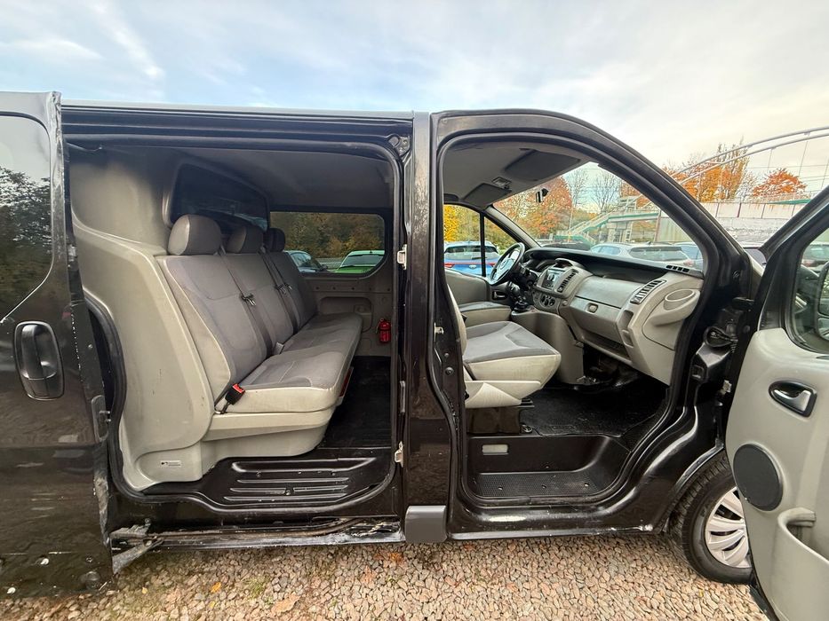 Opel Vivaro  2.0 115k Brygadówka Brygadowy 6 osób Transporter T4 T5 Trafic Vito !