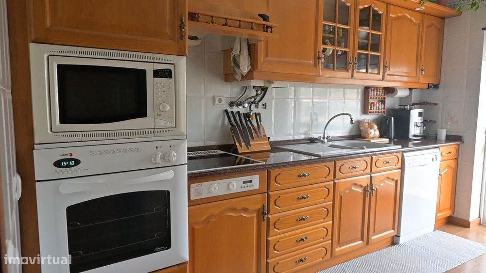 T2 com garagem, elevador e uma localização de excelência em Fátima.