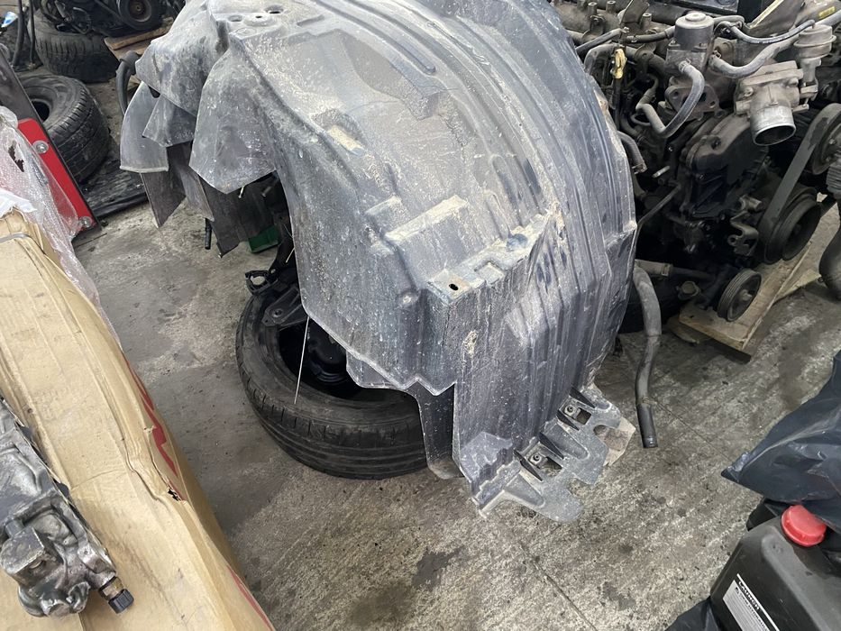 Подкрилок Підкрилок Навара Nissan Navara D40 Pathfinder R51