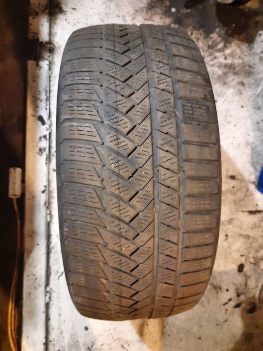 Continental 225 40 18 зима