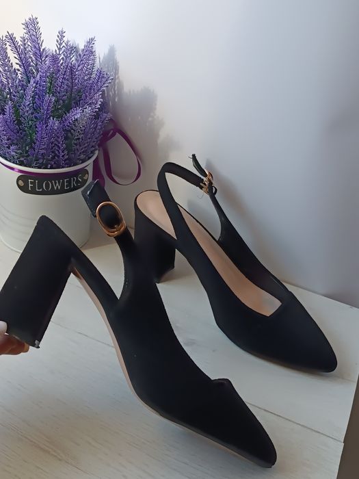 Шикарні туфлі р 40 Натуральна замша