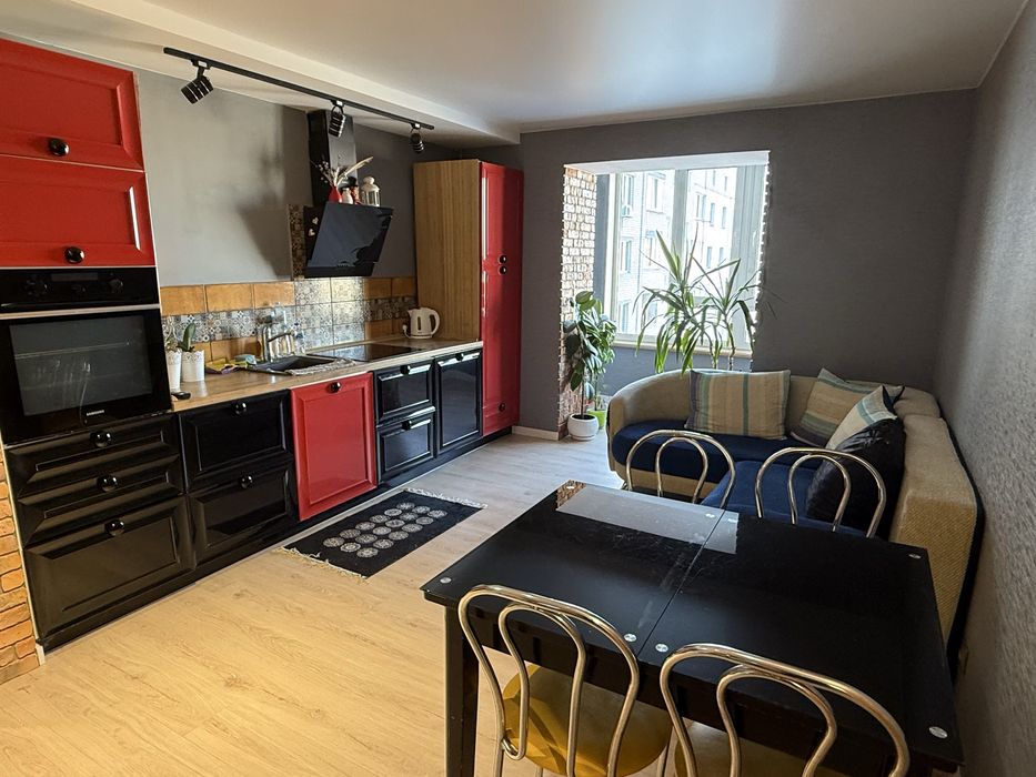 Продаж квартири  2 кім. по вул. Головатого