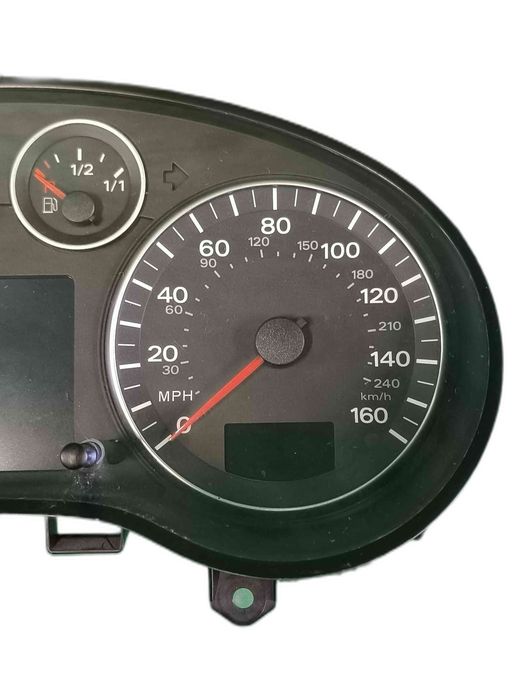Quadrante / Painel de Instrumentos 8P0920981F - AUDI A3 Sportback