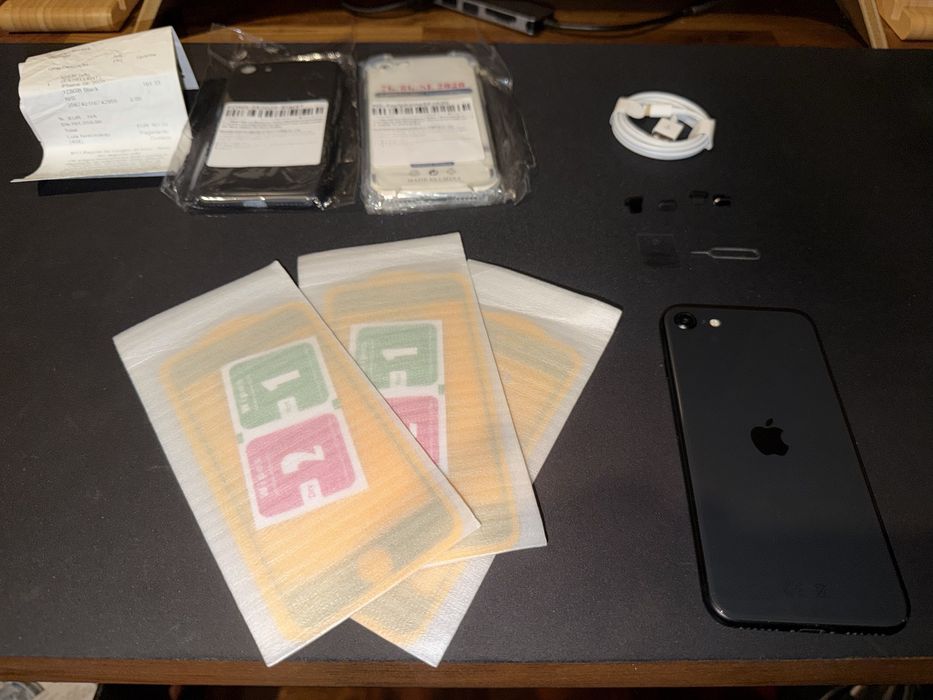 iPhone SE 2ª Geração 2020 128Gb Preto Bateria 95% Garantia 2 Anos Desbloqueado