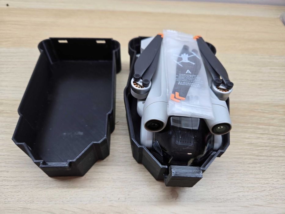 DJI Mavic 3 Pro etui case mocny z tworzywa