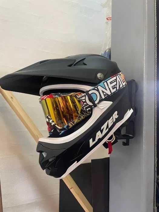 Suporte de Parede para Capacete de Moto e Bicicleta