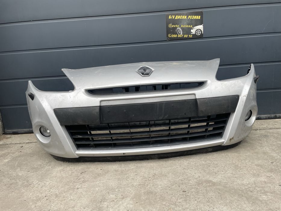 Бампер передній  Renault Clio3. 2009-2013 Рено Кліо