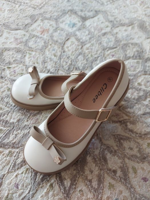 Туфлі нарядні нові clibee 36р.