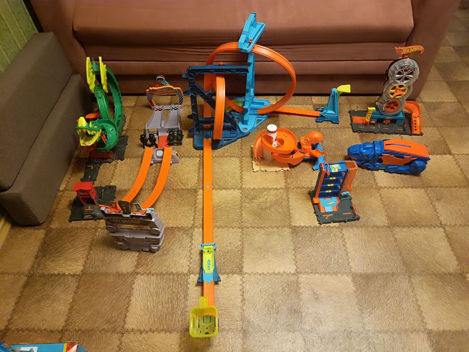 Hot Wheels треки