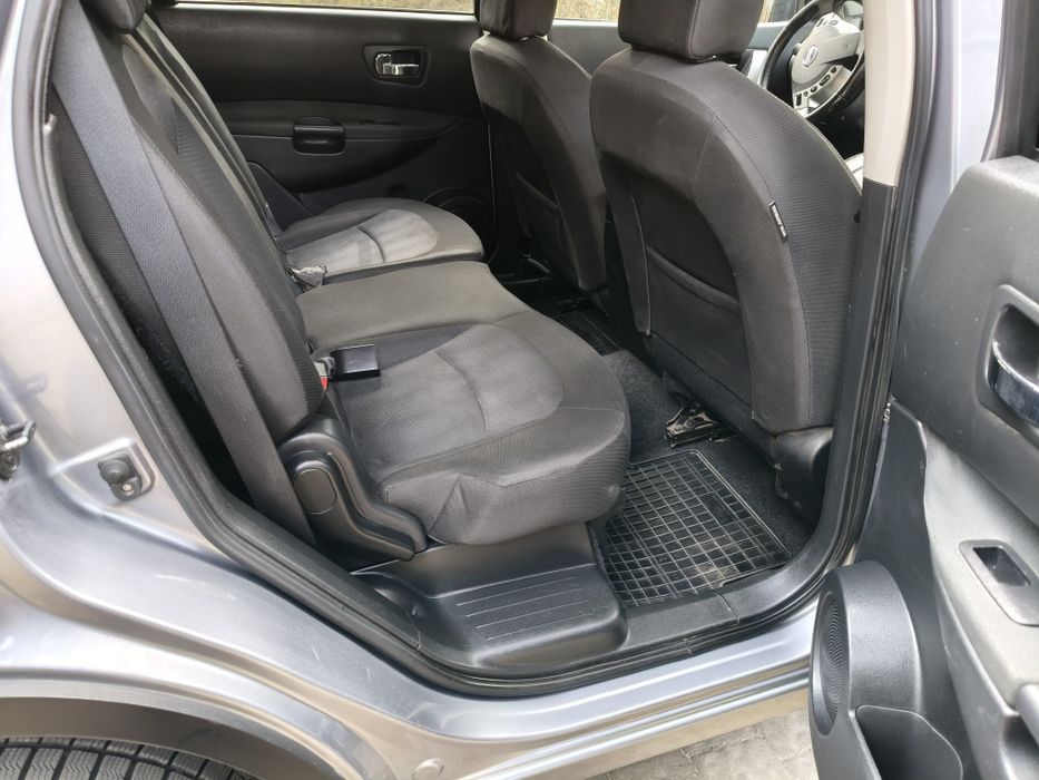 Продам Nissan QashQai+2,7місць.Рідна фарба!