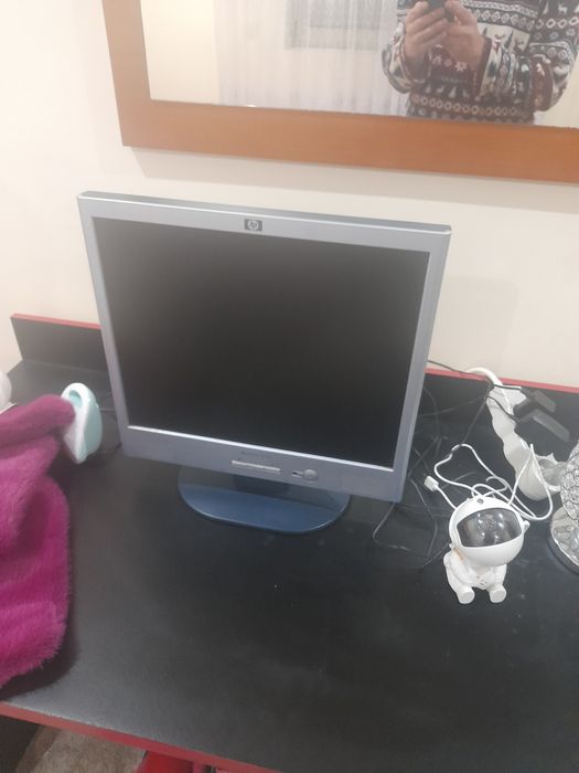 Monitor LCD HP f1723