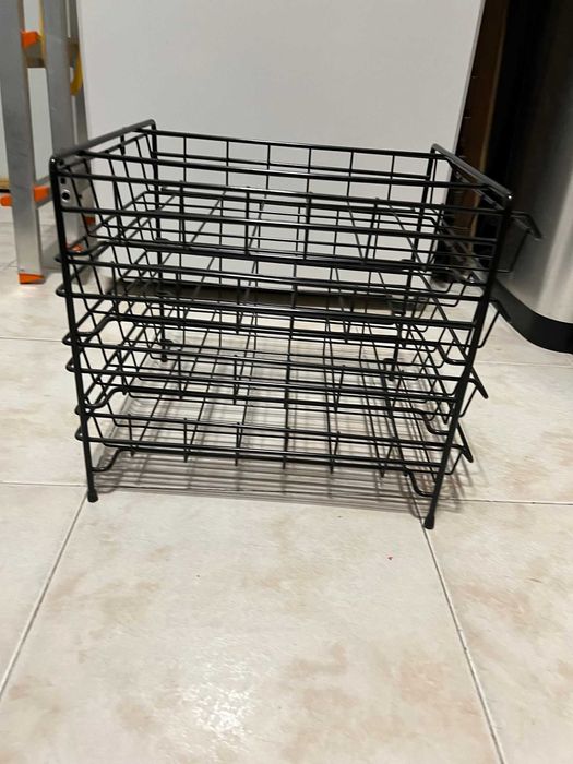 Arquivador de secretária em metal