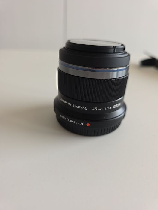 Olympus OM-D E-M10 Mark III