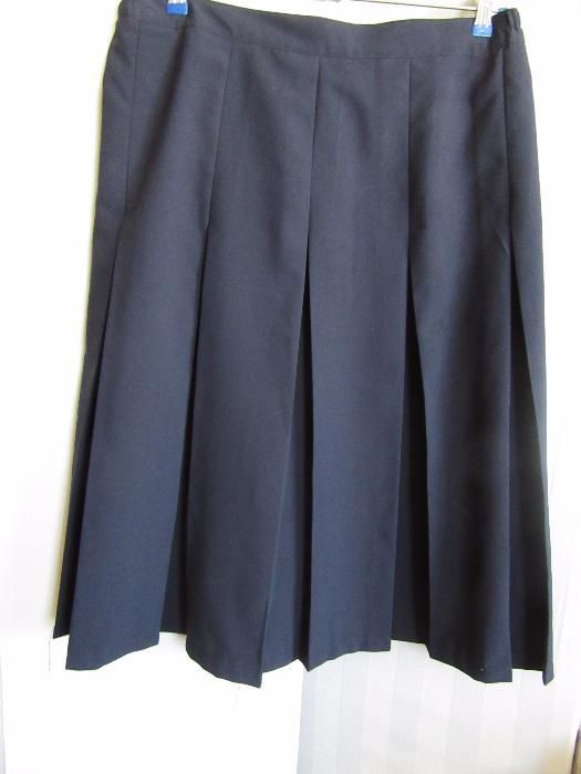 głęboki granat spódnica w kontrafałdy rozm.48 dług.78 cm - jak nowa