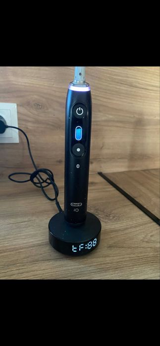 Szczoteczka elektryczna soniczna OralB io10 stan idealny