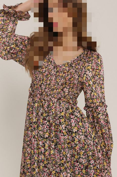 Zwiewna sukienka w kwiaty boho S